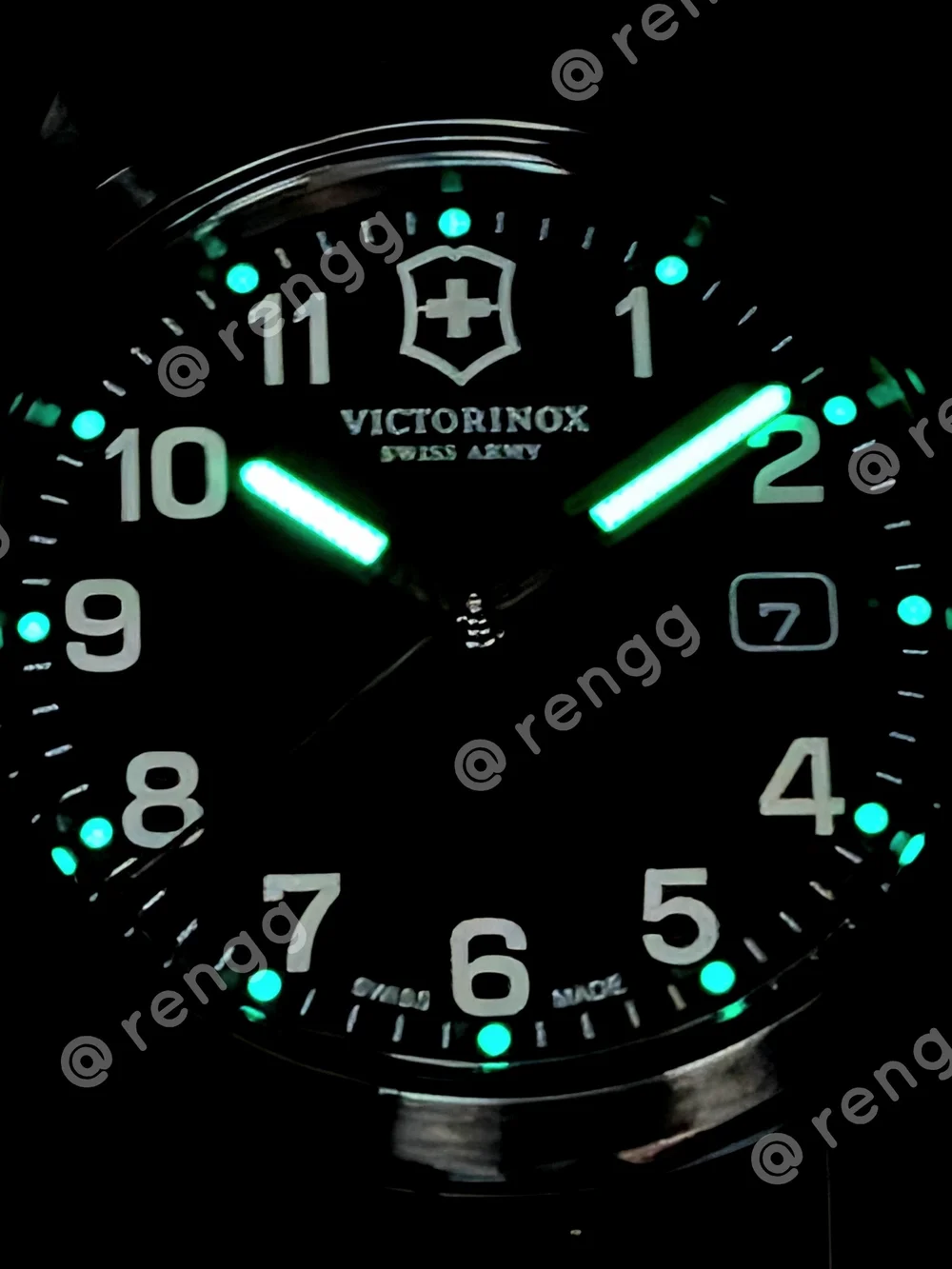 40mm Slim Victorinox Garrison Black Men's Watch Sleek Design 8.5mm Thickness